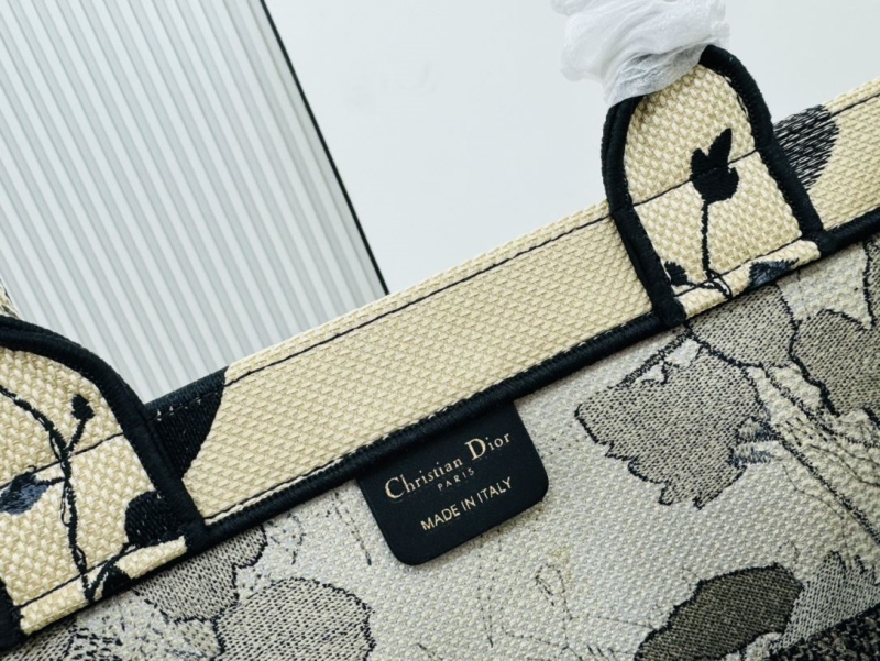 Dior Shopping Bags